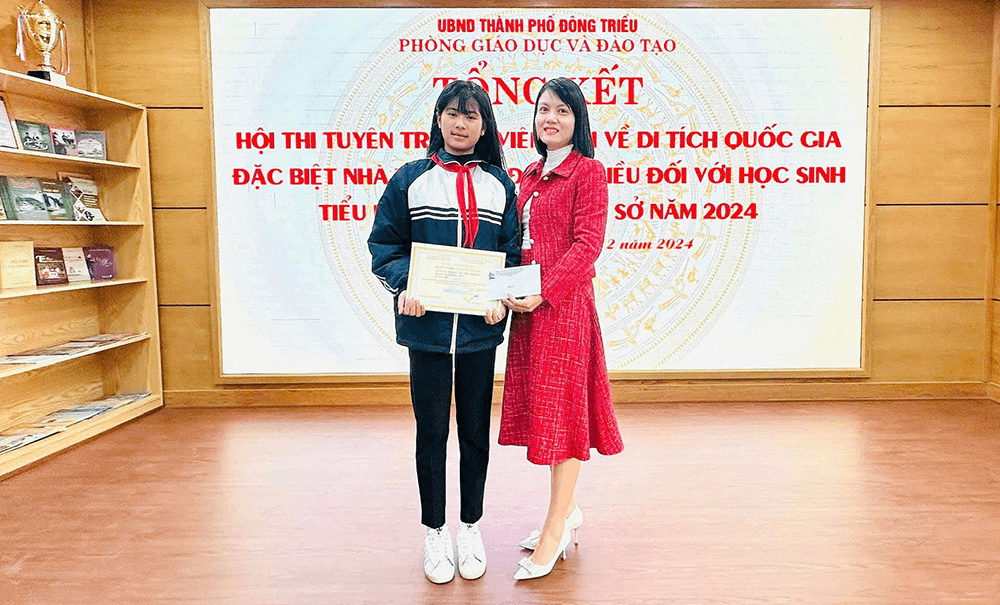 Cô giáo giỏi chuyên môn, đam mê viết báo