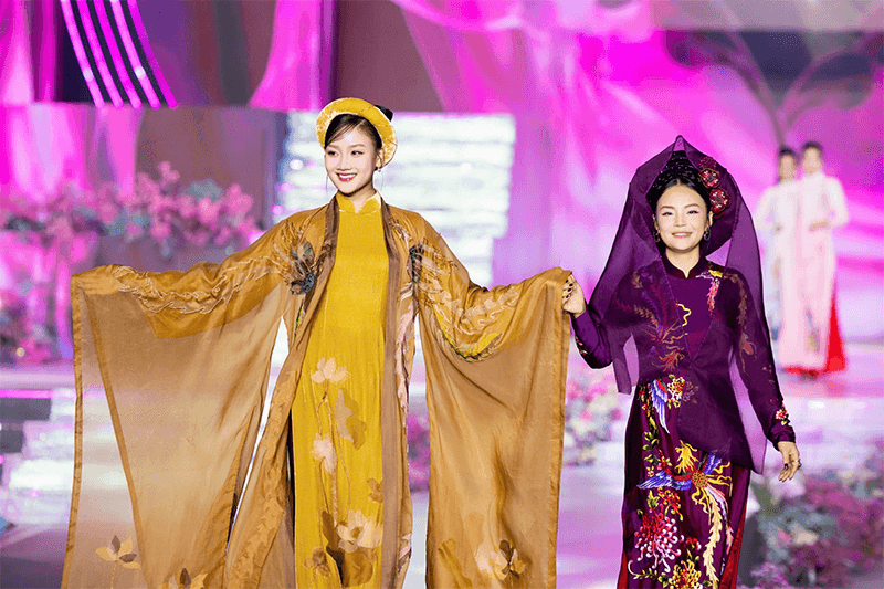 Bản hòa ca của núi rừng Tây Bắc trên áo dài