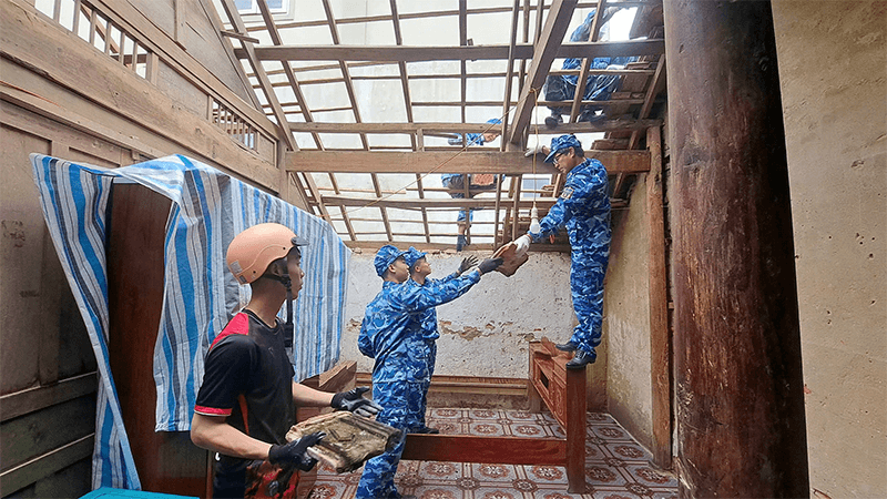 Tuổi trẻ Hải đội 102 xung kích xóa nhà tạm, thắt chặt nghĩa tình quân dân