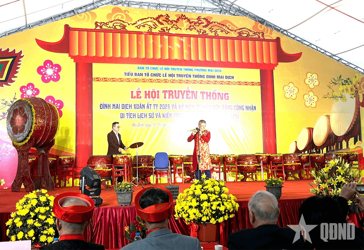 Khai mạc lễ hội truyền thống Đình Mai Dịch 2025
