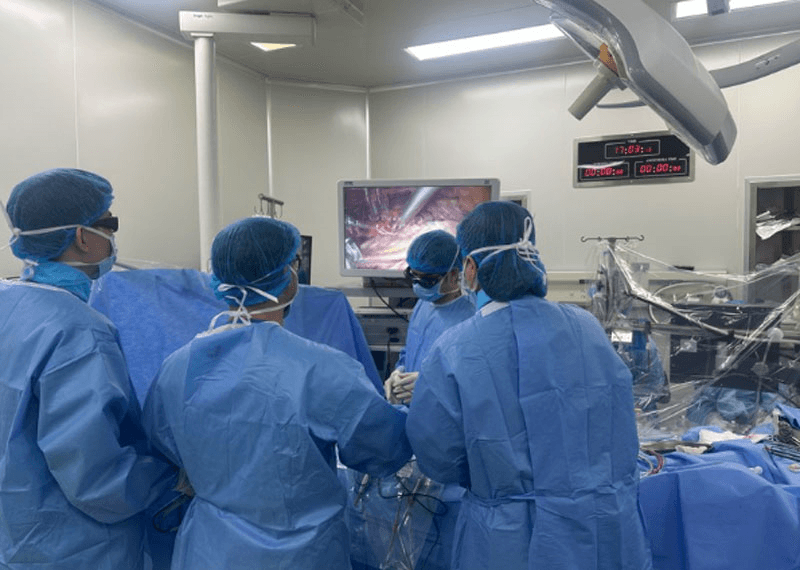 Ứng dụng công nghệ 3D trong phẫu thuật nội soi tim