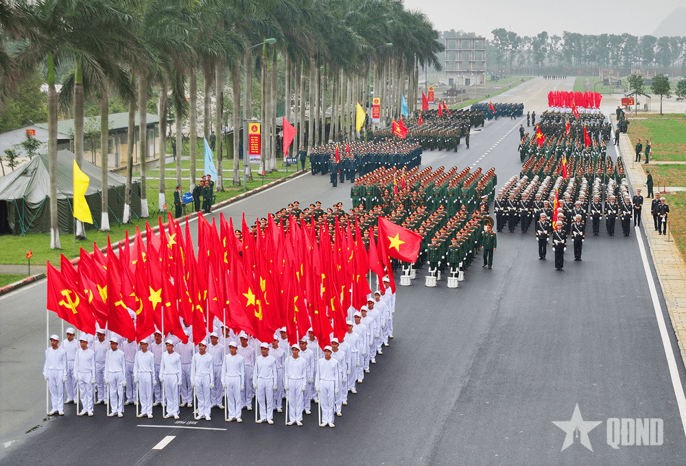 Hợp luyện diễu binh, diễu hành phục vụ kỷ niệm 50 năm Ngày giải phóng miền Nam, thống nhất đất nước