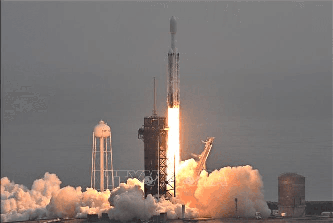 NASA phóng thành công tàu giải cứu phi hành gia "mắc kẹt" trên ISS