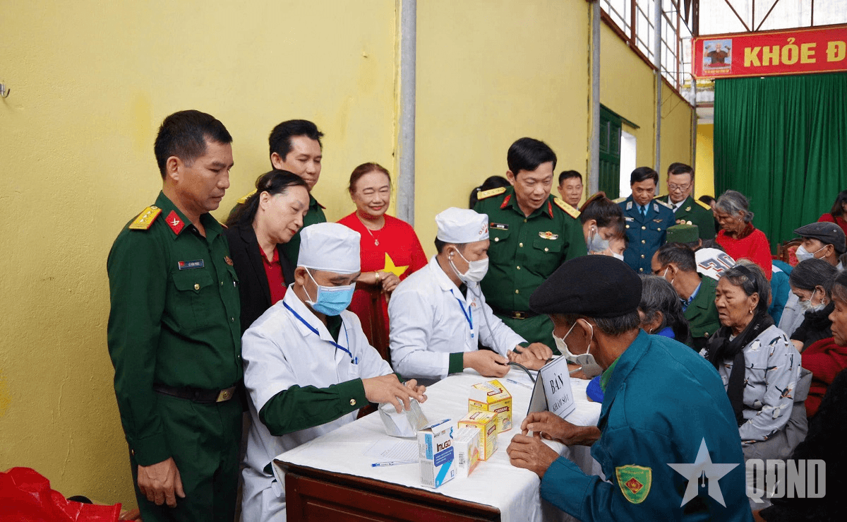 Điểm tựa vững chắc cho đồng bào nơi gian khó
