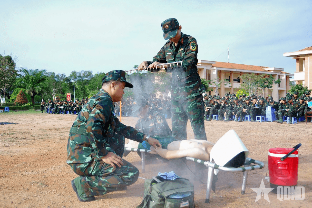 Lữ đoàn 950 (Quân khu 9): Nâng cao khả năng phòng, chống say nắng, say nóng