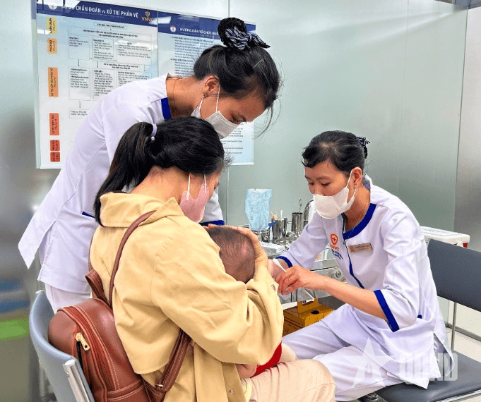Đẩy nhanh tốc độ tiêm vaccine để hạn chế nguy cơ bùng phát dịch sởi