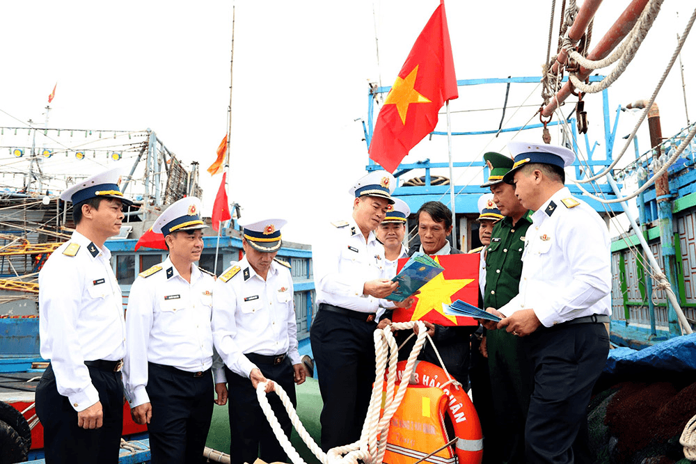 Đẩy mạnh tuyên truyền và giúp dân hiệu quả