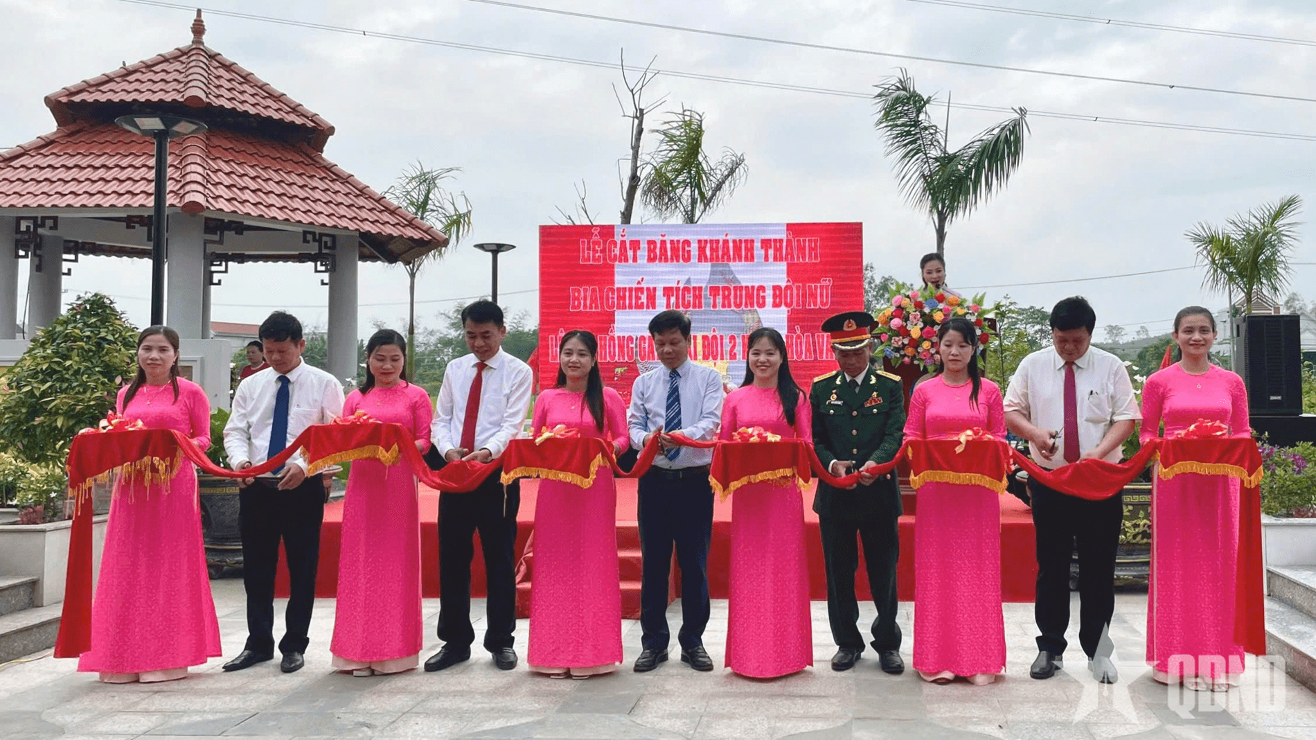 Khánh thành Bia chiến tích Trung đội nữ Lê Thị Hồng Gấm