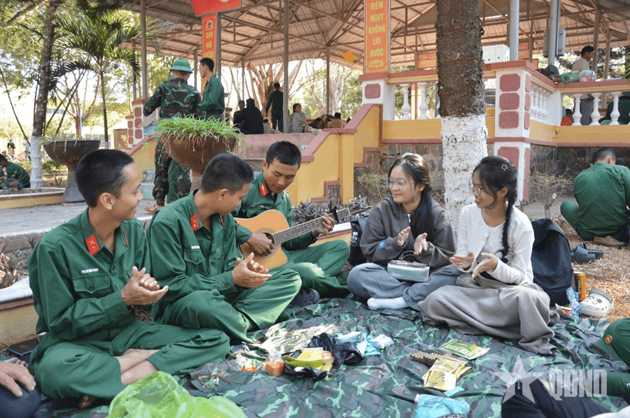 Cuối tuần ấm áp tình thân