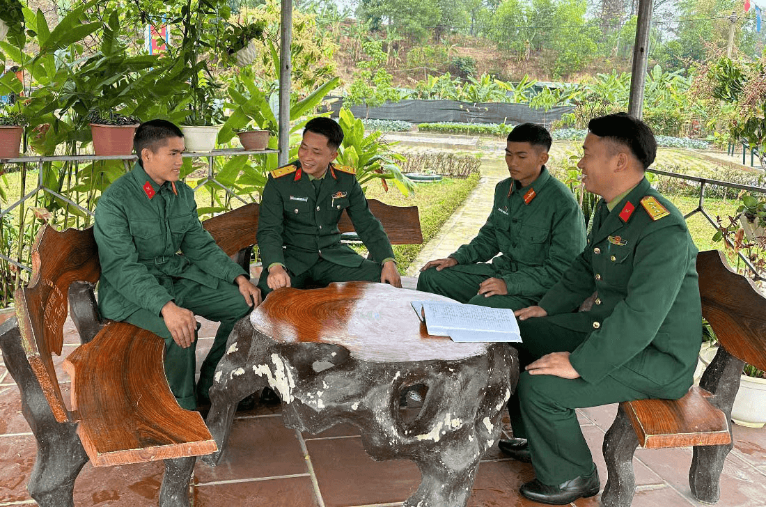 Giúp chiến sĩ mới vượt qua bỡ ngỡ, tự tin rèn luyện