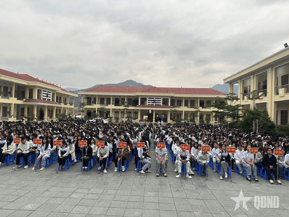 Sơn La: Hơn 4.000 người tham gia tuyên truyền về biển, đảo
