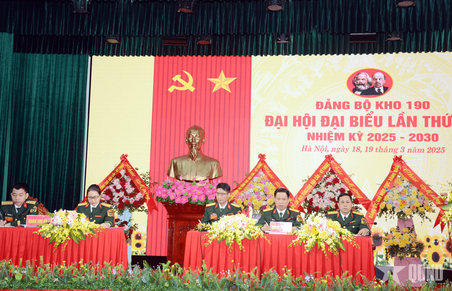 Trung tướng Đỗ Văn Thiện dự, chỉ đạo Đại hội đại biểu Đảng bộ Kho 190, Cục Xăng dầu