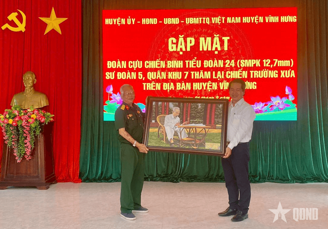 Đoàn cựu chiến binh Tiểu đoàn 24, Sư đoàn 5, Quân khu 7 thăm lại chiến trường xưa