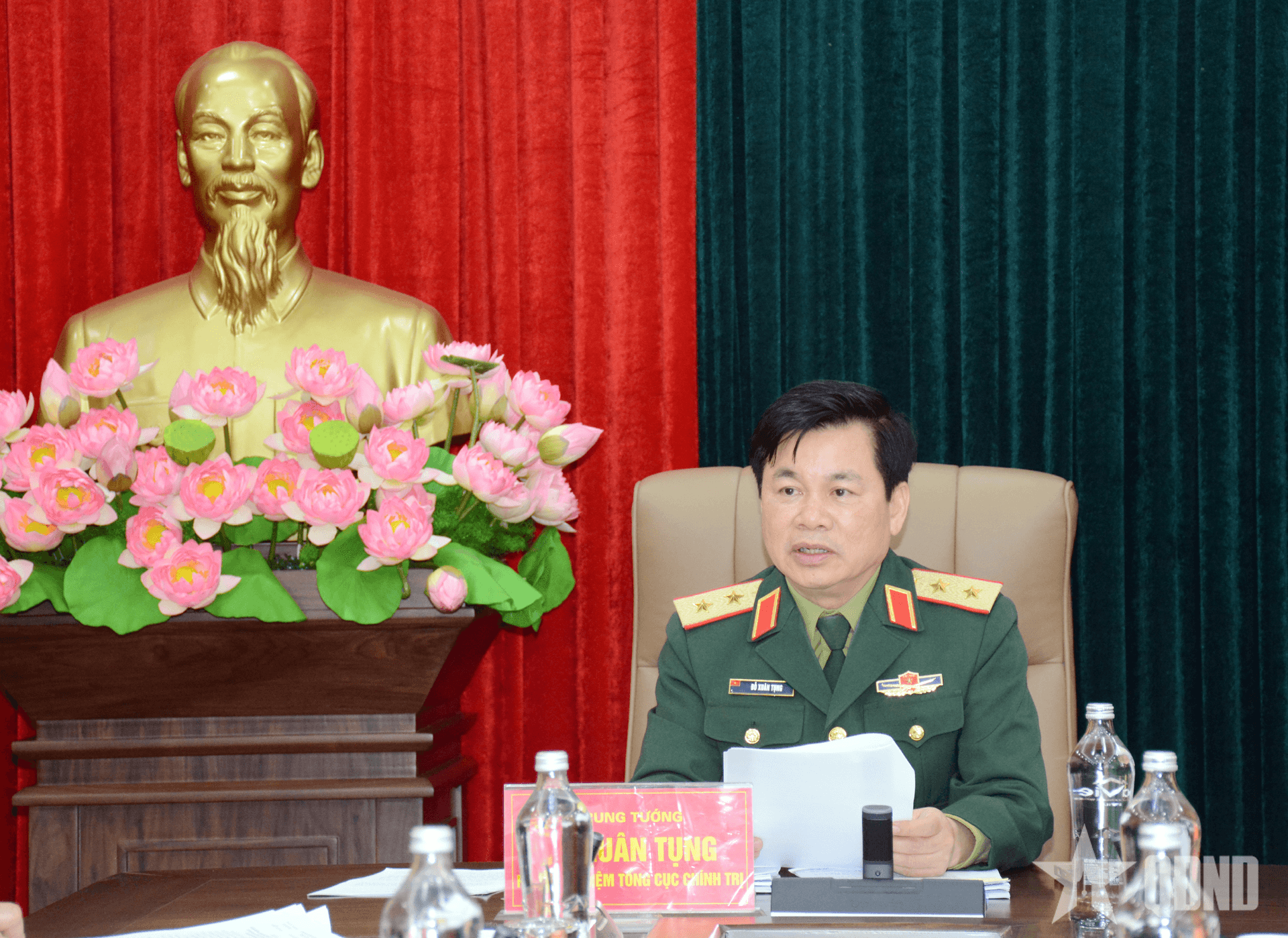Trung tướng Đỗ Xuân Tụng chủ trì làm việc về công tác chuẩn bị dự thảo các báo cáo trình Đại hội Đảng bộ Quân đội