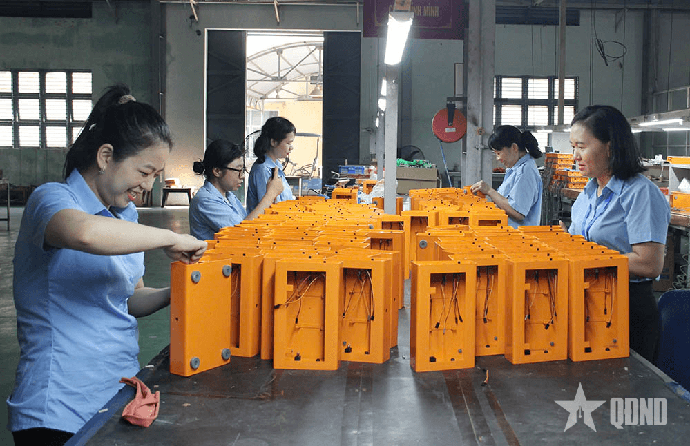 Công ty Thông tin điện tử Z755 sôi nổi thi đua chào mừng Đại hội