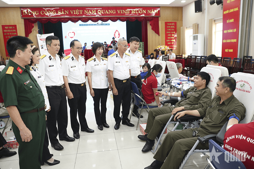 Tổng công ty Tân Cảng Sài Gòn hiến tặng gần 400 đơn vị máu