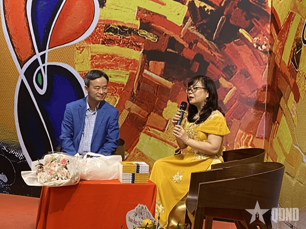 Ra mắt tập thơ “Ban mai thơm mắt nắng”