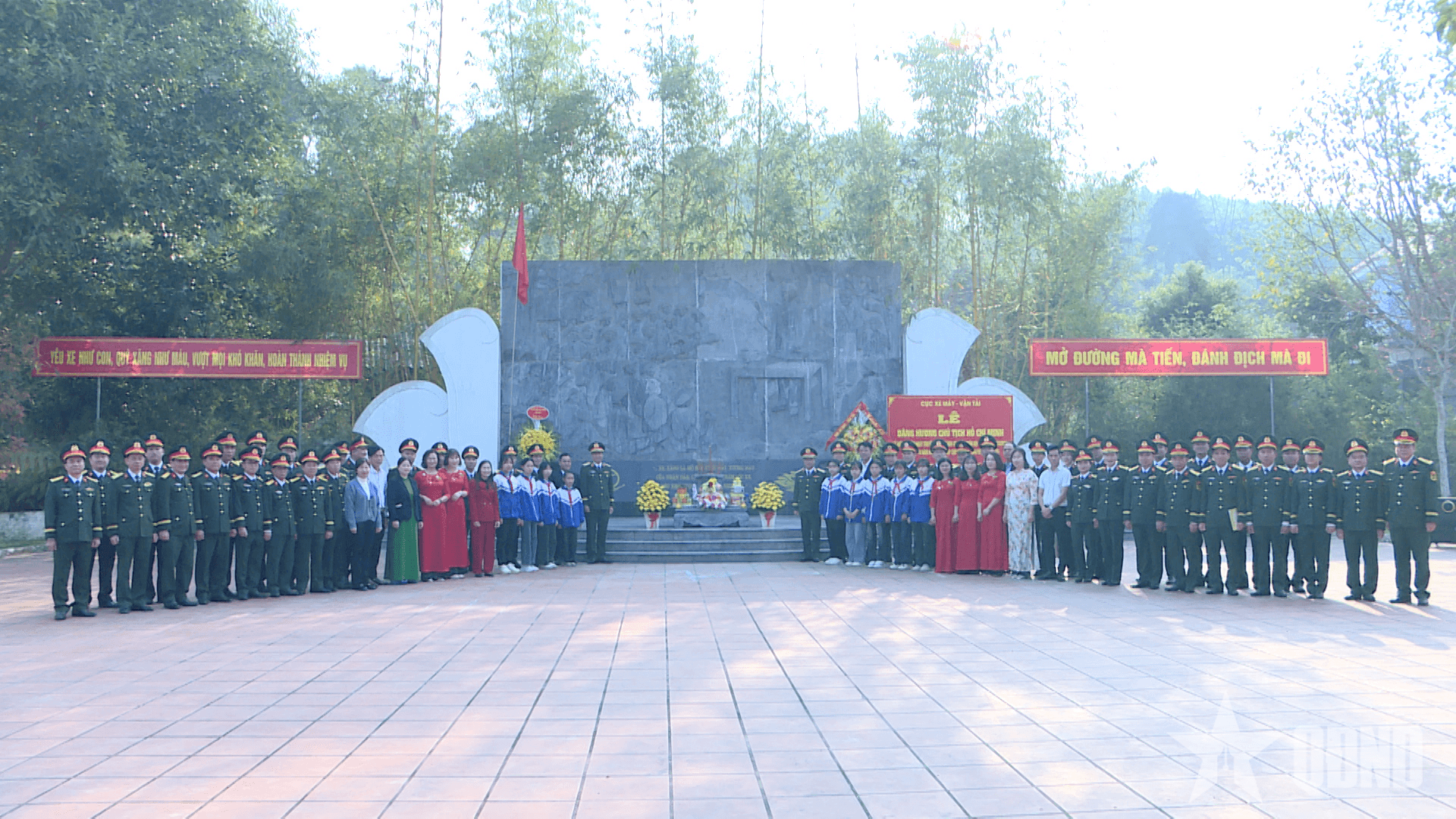 Cục Xe máy - Vận tải báo công dâng Bác tại Lạng Sơn và Cao Bằng