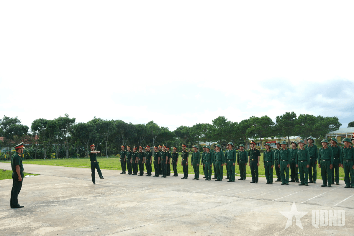 Điểm sáng trong huấn luyện điều lệnh, xây dựng chính quy