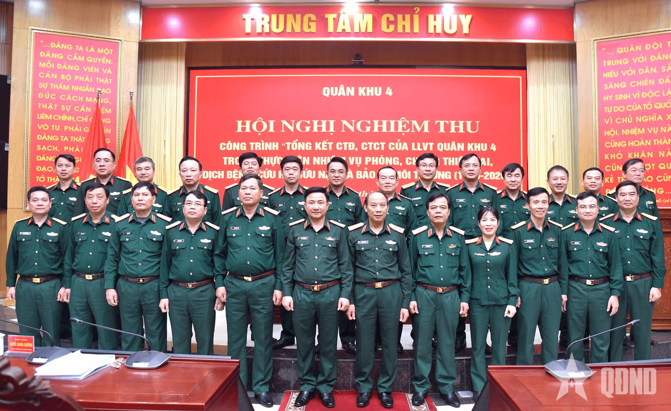 Nghiệm thu công trình tổng kết công tác Đảng, công tác chính trị của LLVT Quân khu 4