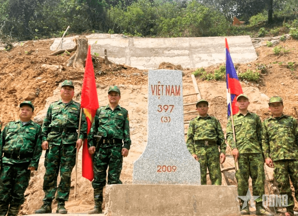 Bộ đội Biên phòng tỉnh Nghệ An và Hủa Phăn (Lào) tổ chức tuần tra song phương