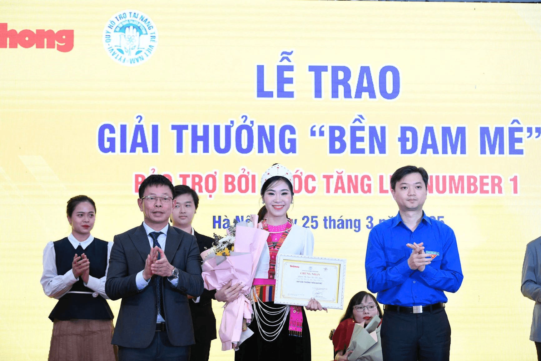 Trao Giải thưởng “Bền đam mê” - Vinh danh người trẻ dám bước ra khỏi vùng an toàn