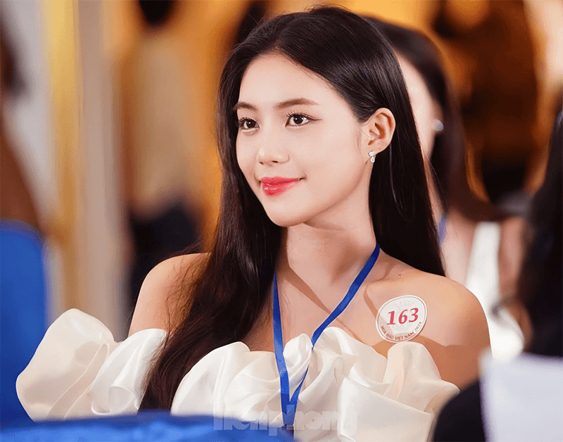 Thiếu úy QNCN Trần Ngọc Châu Anh: Nữ quân nhân tỏa sáng trên “đấu trường” Hoa hậu Việt Nam 2024