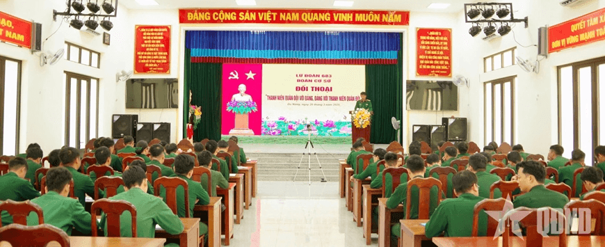 Đoàn cơ sở Lữ đoàn 683 đối thoại với thanh niên