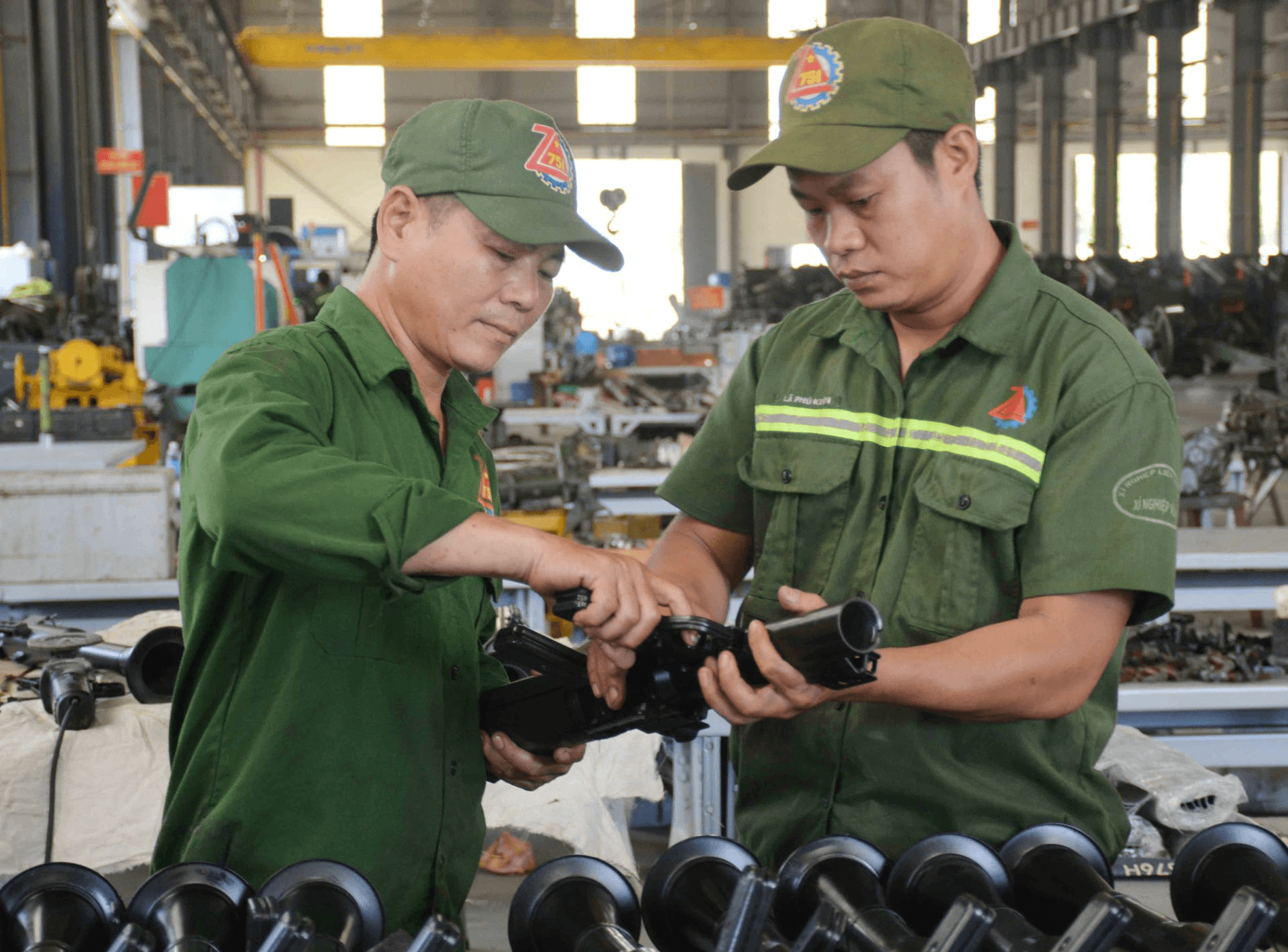 Sáng tạo, sửa chữa hiệu quả vũ khí, trang bị