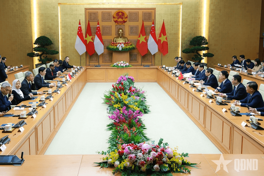 Thủ tướng Phạm Minh Chính hội đàm với Thủ tướng Singapore Lawrence Wong