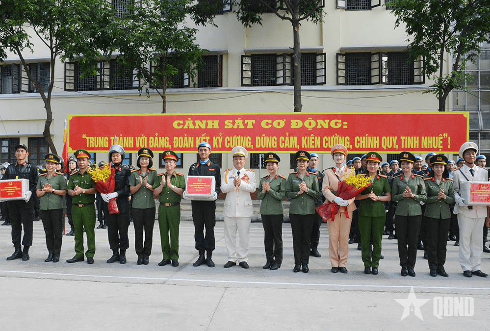 Bộ Công an kiểm tra, động viên các khối luyện tập diễu binh, diễu hành