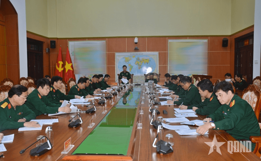 Đoàn công tác Tiểu ban văn kiện Đại hội Đại biểu Đảng bộ Quân đội trao đổi tại Bộ Tổng Tham mưu QĐND Việt Nam