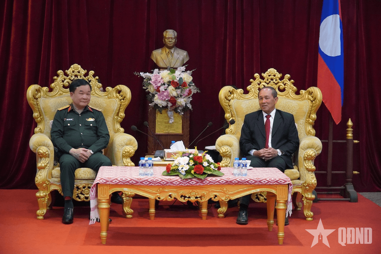 Thúc đẩy hợp tác quốc phòng, giao lưu nhân dân Việt Nam - Lào