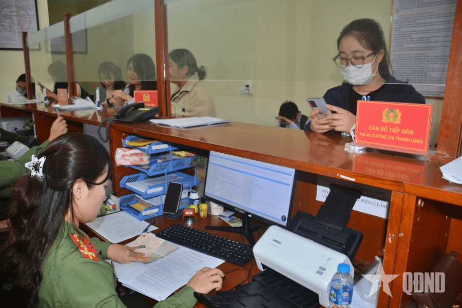 Phòng Hồ sơ nghiệp vụ, Công an TP Hà Nội tăng cường chuyển đổi số, nỗ lực phục vụ nhân dân
