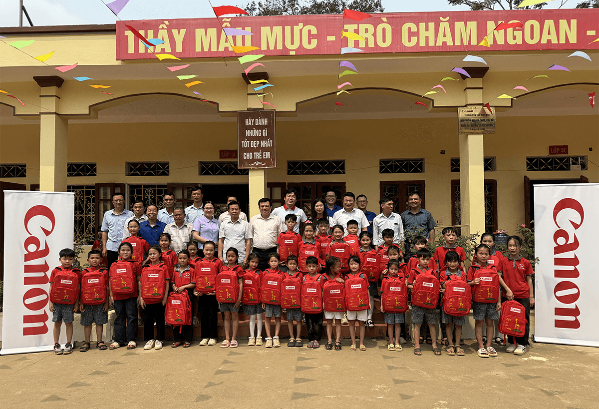 “Khoác áo mới” cho Trường học hữu nghị Canon