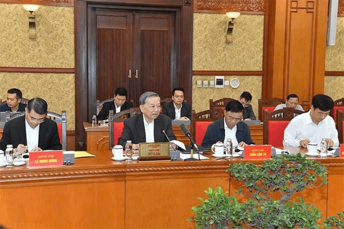 Đặt khoa học, công nghệ, đổi mới sáng tạo vào vị trí trung tâm của quá trình phát triển đất nước