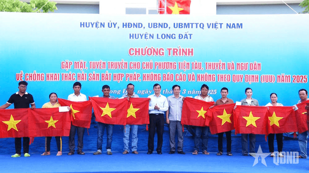 Huyện Long Đất gặp mặt, tuyên truyền pháp luật cho ngư dân