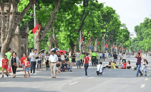 Trong tháng 4-2025, công chức, người lao động được nghỉ lễ 7 ngày