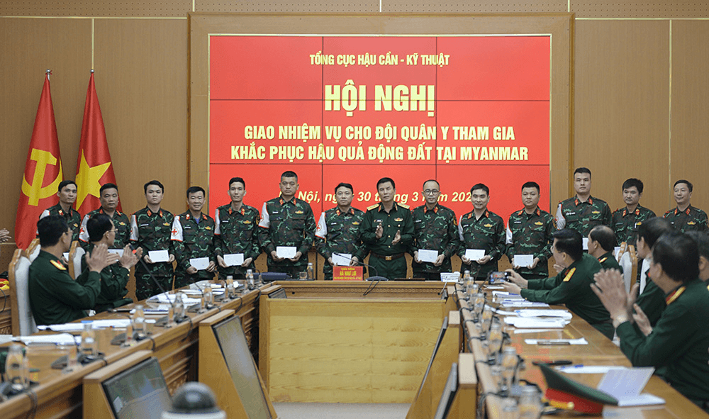 Đội Quân y khẩn trương đi Myanmar cứu trợ thảm họa