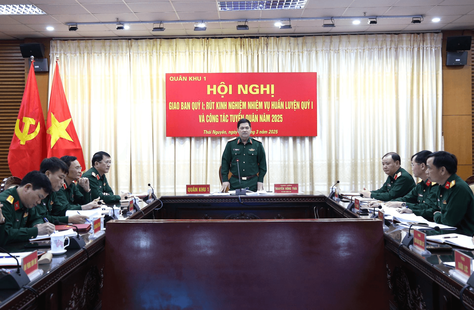 Quân khu 1 rút kinh nghiệm nhiệm vụ huấn luyện quý I-2025 và công tác tuyển quân năm 2025