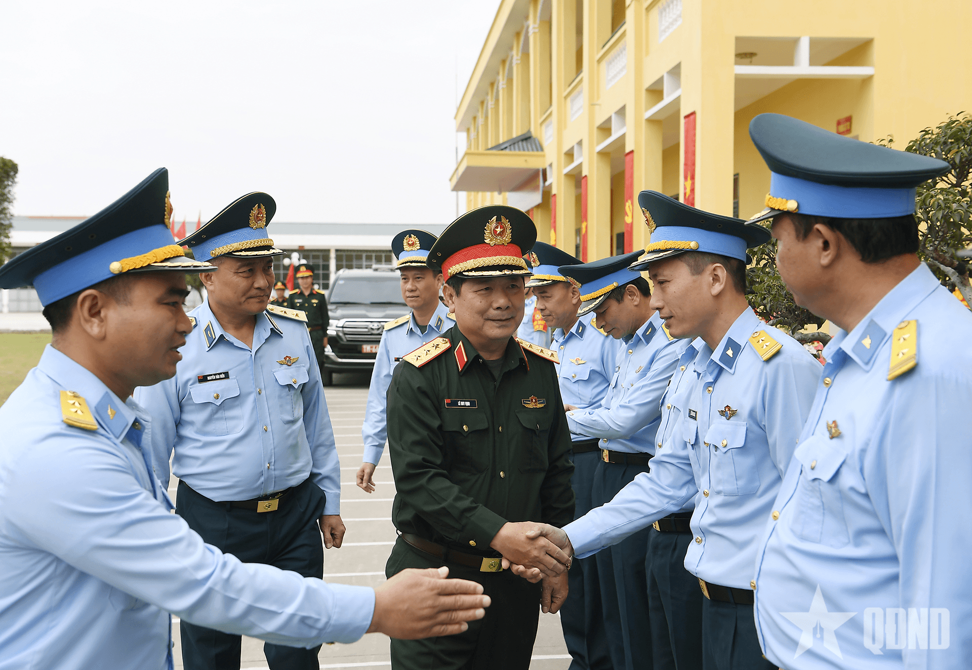 Thượng tướng Lê Huy Vịnh kiểm tra tại Trung đoàn 285, Sư đoàn 363, Quân chủng Phòng không-Không quân
