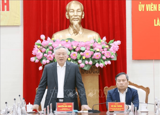 Phó thủ tướng Thường trực Nguyễn Hòa Bình: Gỡ khó cho các dự án của Quảng Ninh cũng là cho cả nước