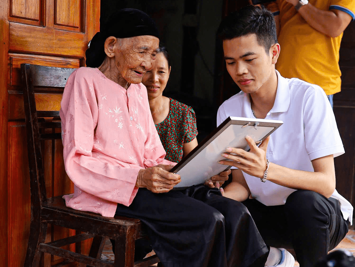 Chàng trai trẻ với sứ mệnh hồi sinh những di ảnh liệt sĩ