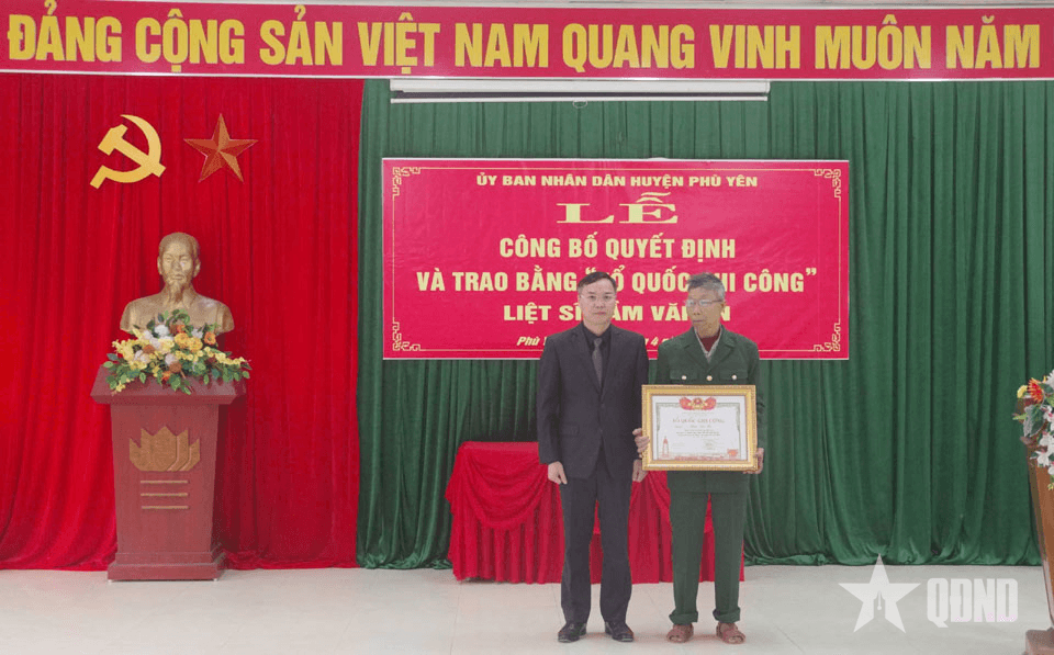 Sơn La: Trao bằng “Tổ quốc ghi công” cho liệt sĩ Cầm Văn Ín