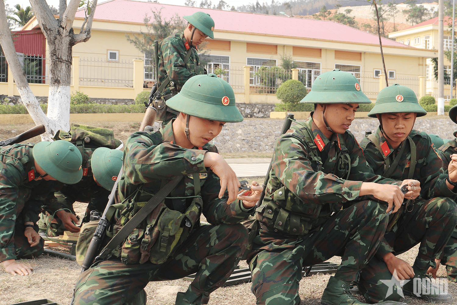Chiến sĩ mới tiến bộ từng ngày trên thao trường
