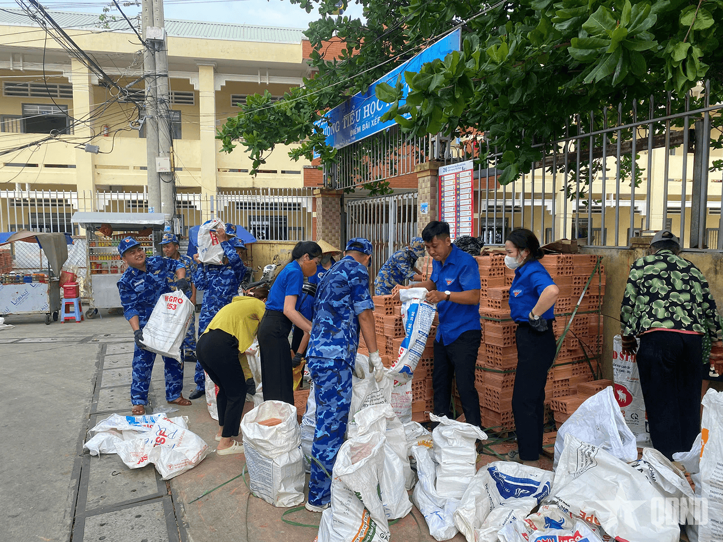 Hải đội 401 chung tay "xóa nhà tạm, nhà dột nát"