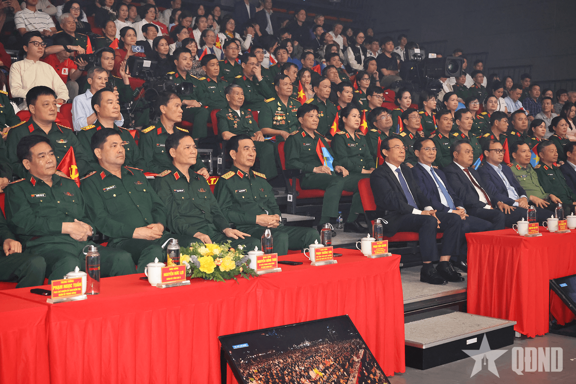 Cầu truyền hình “Bản trường ca hòa bình”