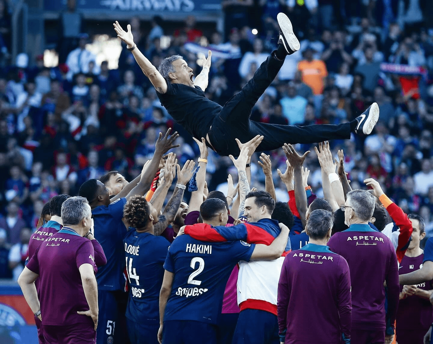 Tin thể thao (6-4): Real Madrid thua sốc, PSG vô địch sớm