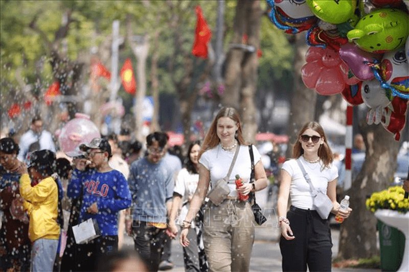 Lượng khách quốc tế đến Việt Nam tháng 3-2025 đạt hơn 2 triệu lượt