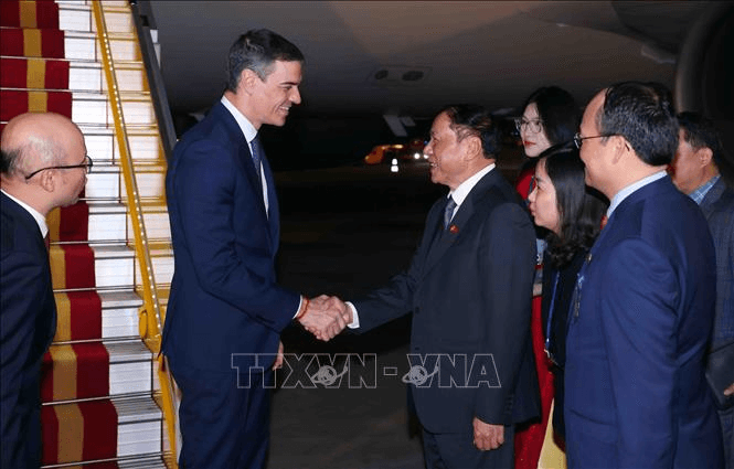 Thủ tướng Vương quốc Tây Ban Nha Pedro Sánchez đến Hà Nội, bắt đầu thăm chính thức Việt Nam
